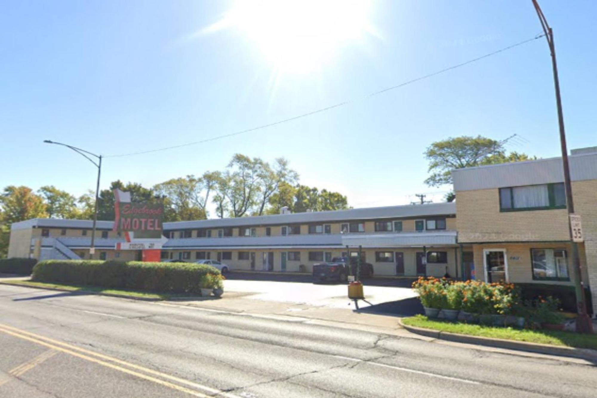 Oyo Hotel Edgebrook Chicago North Shore エクステリア 写真