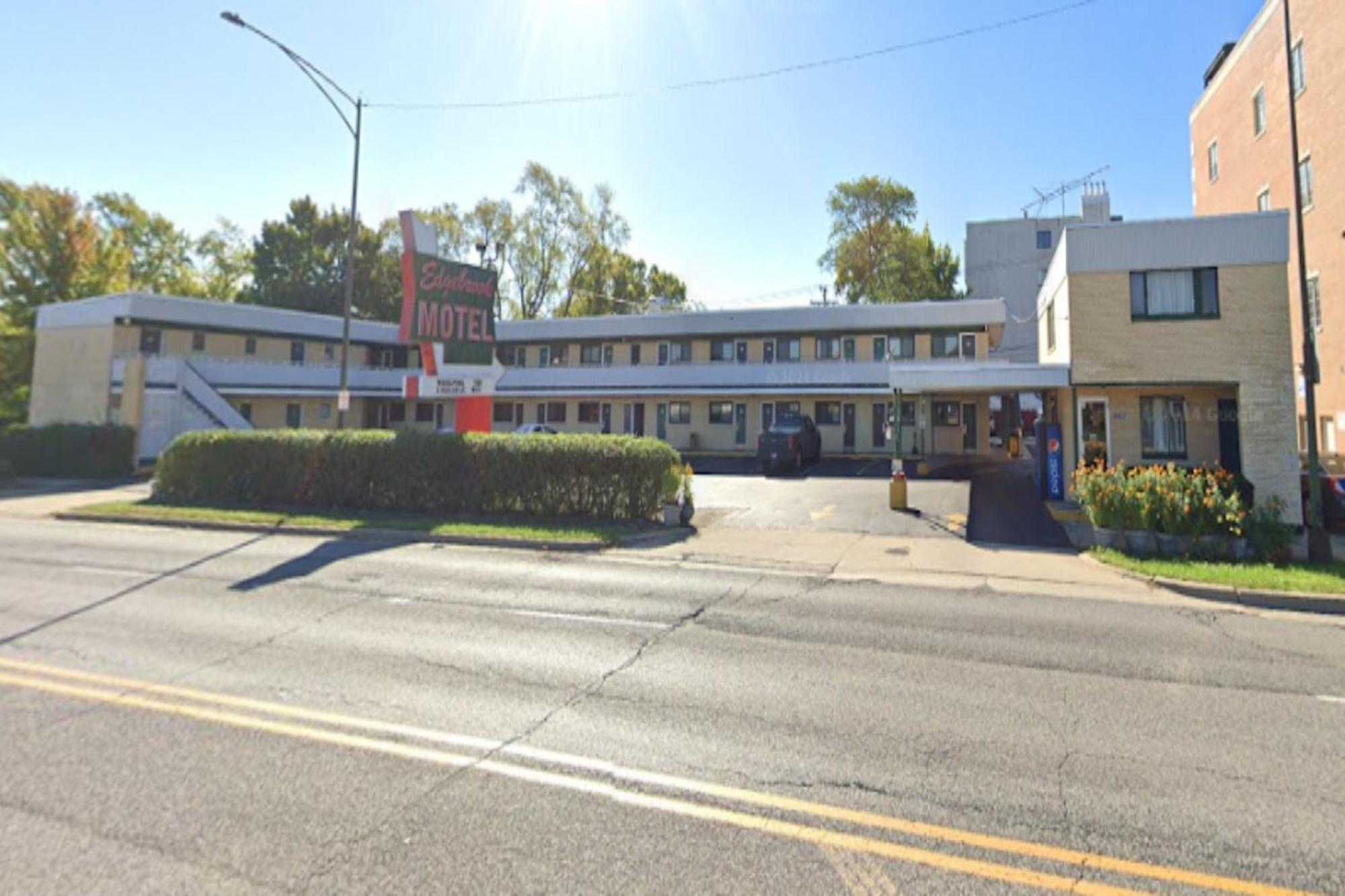 Oyo Hotel Edgebrook Chicago North Shore エクステリア 写真