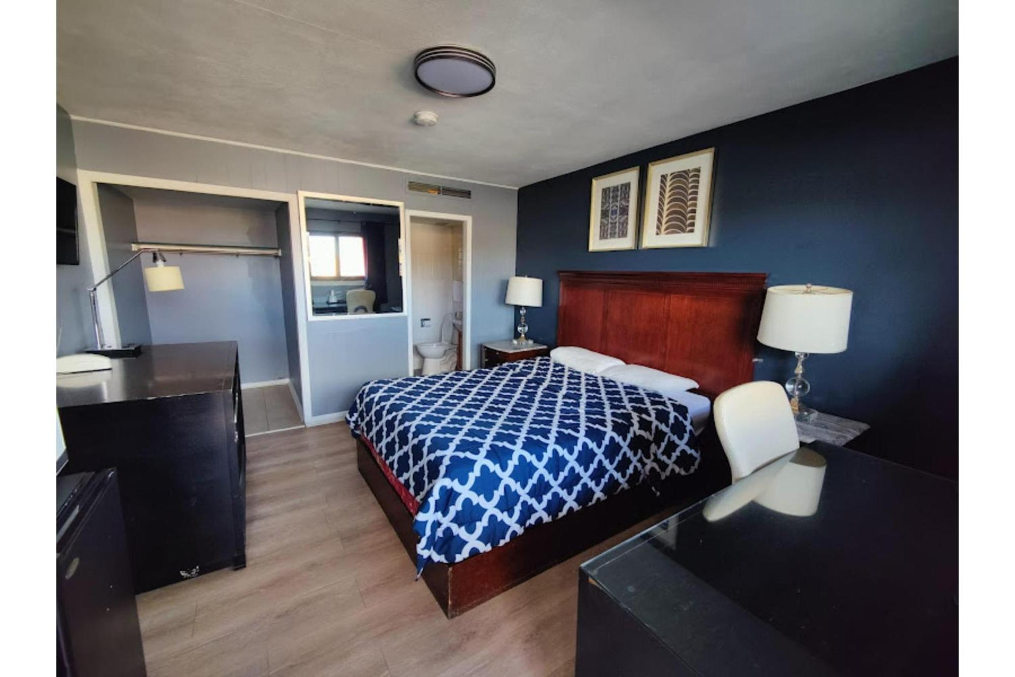 Oyo Hotel Edgebrook Chicago North Shore エクステリア 写真
