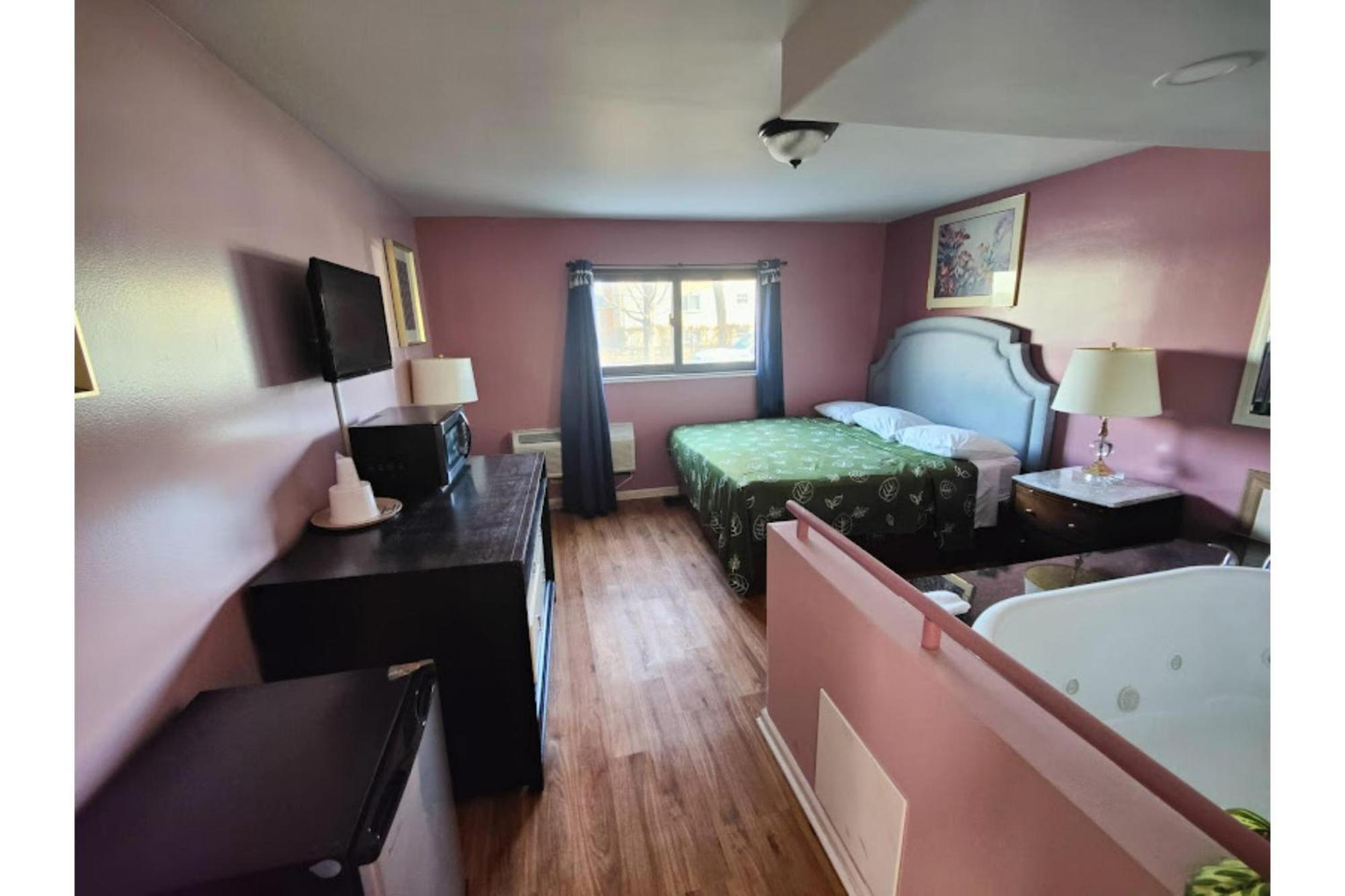 Oyo Hotel Edgebrook Chicago North Shore エクステリア 写真