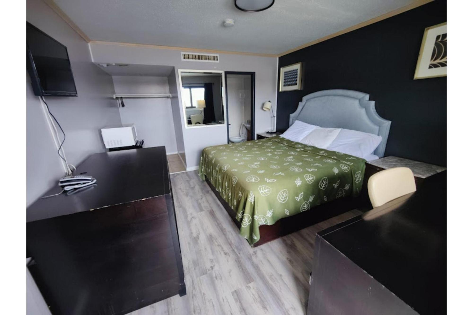 Oyo Hotel Edgebrook Chicago North Shore エクステリア 写真