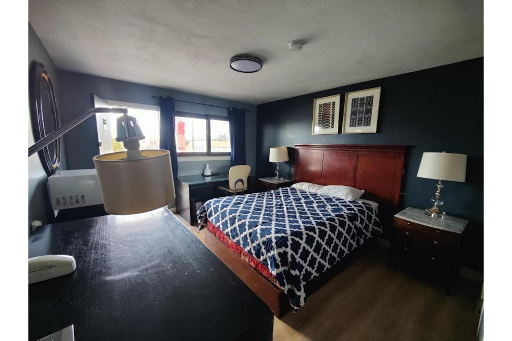 Oyo Hotel Edgebrook Chicago North Shore エクステリア 写真